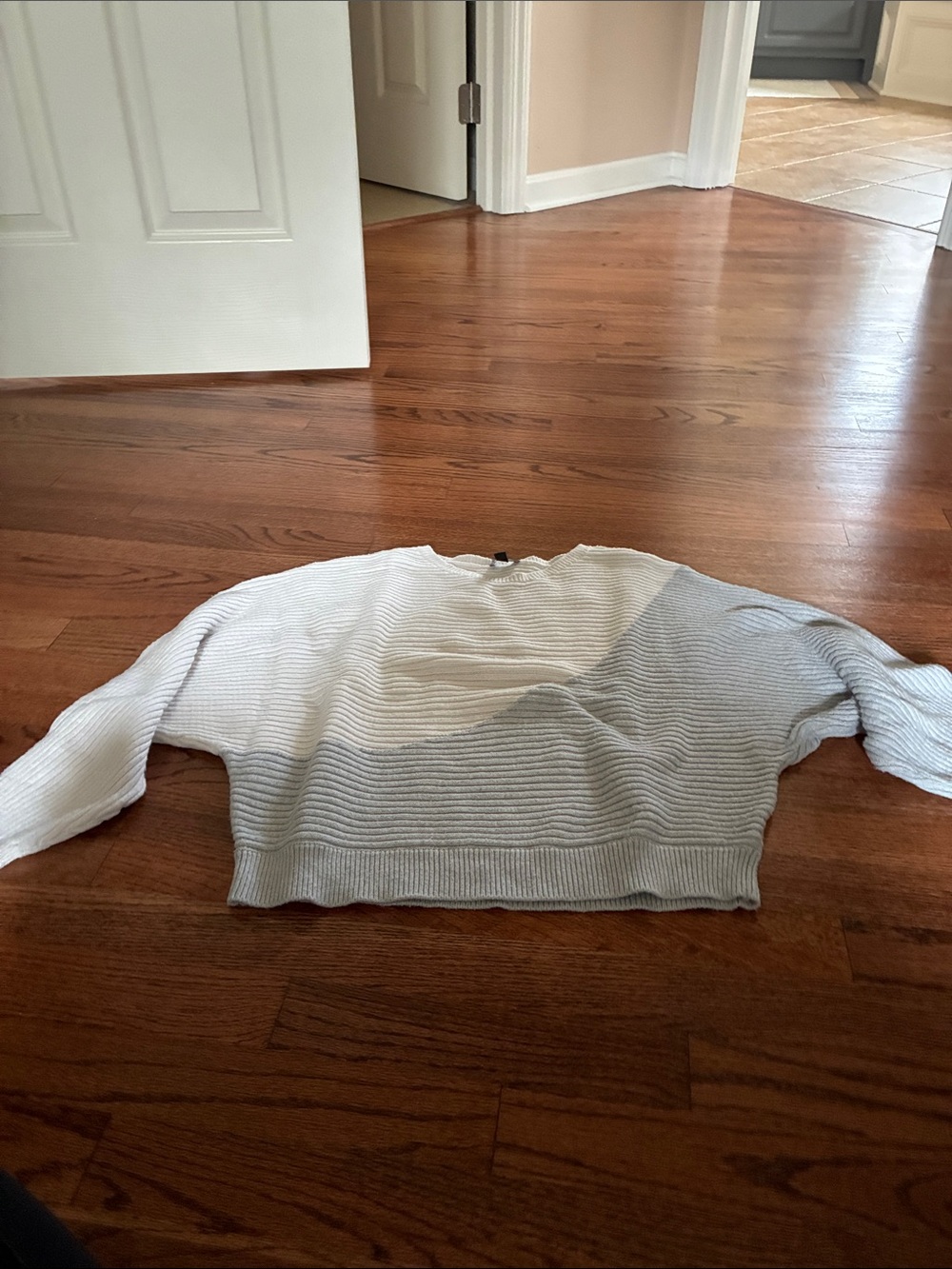Express Ombre Ribbed Crewneck Sweater - White and Light Gray
